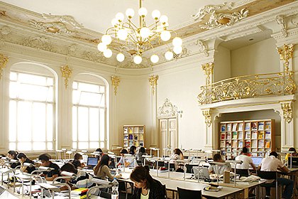 Bibliothek der Wirtschaftswissenschaften Uni Halle (Foto: Simone Friese)